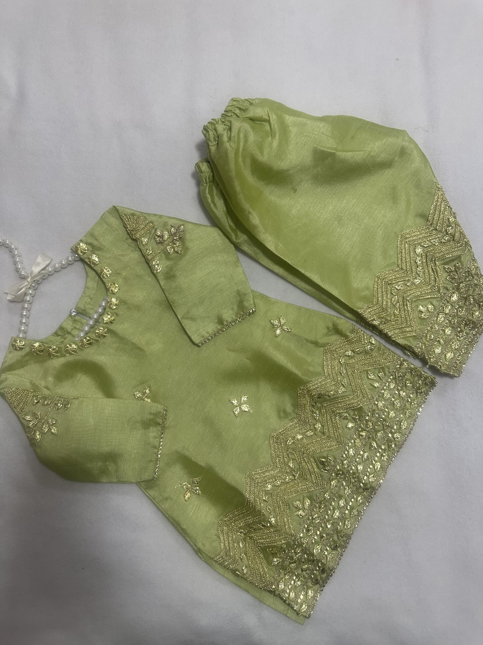 Mehndi rang x Amal – Mini Shades Of Fashion